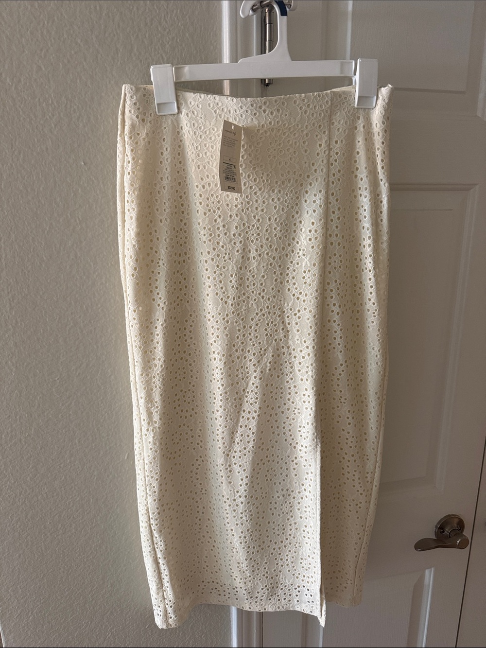NWT a new day Cream Eyelet Pencil Skirt